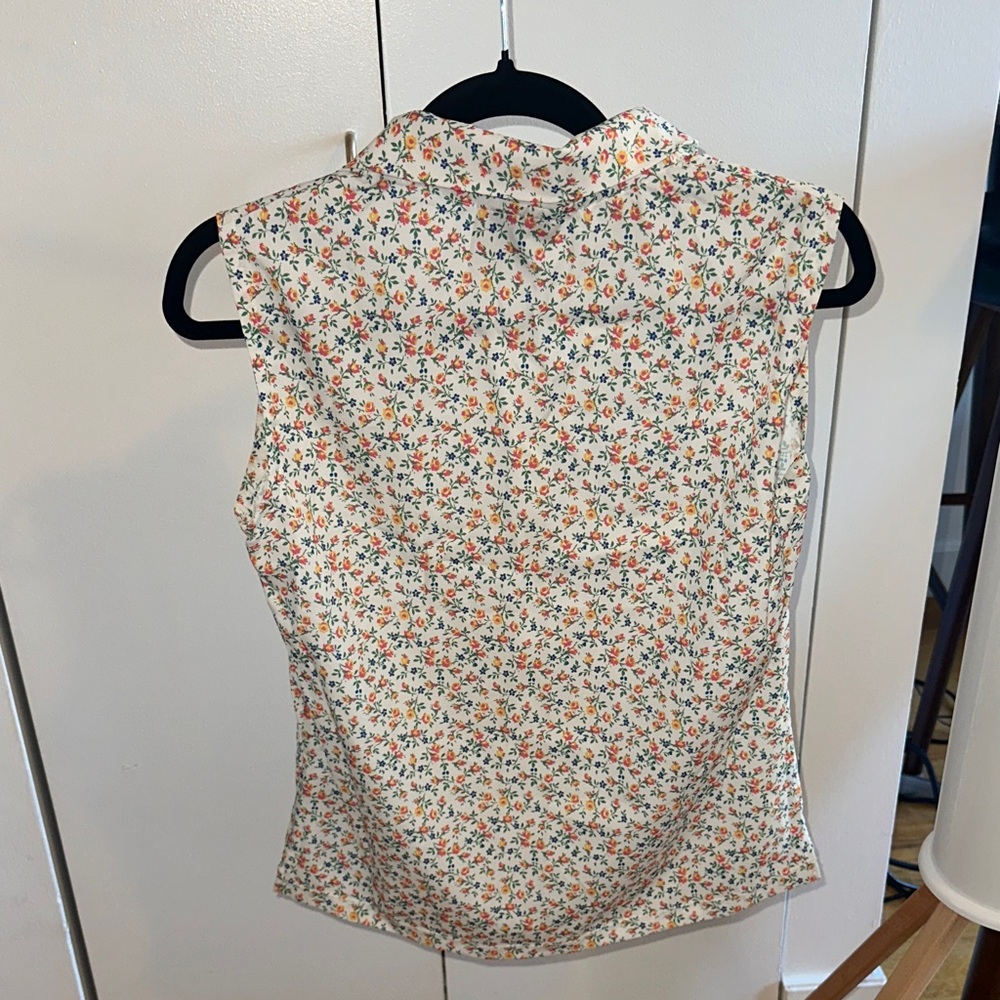 Vineyard Vines Sleeveless Floral Zip Polo - White with Orange & Blue Floral - Picture 3 of 3